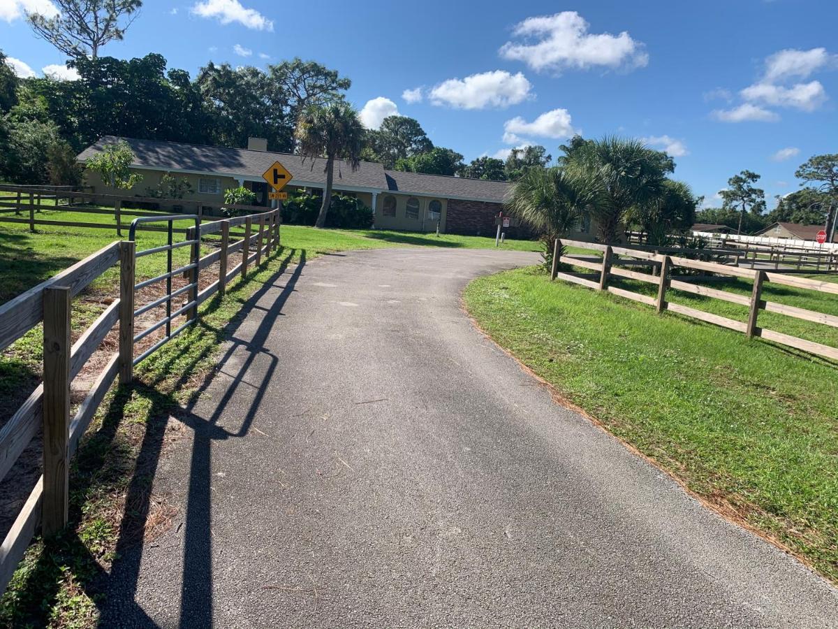 Oyo Family Ranch At Melbourne Fl Hotell Eksteriør bilde